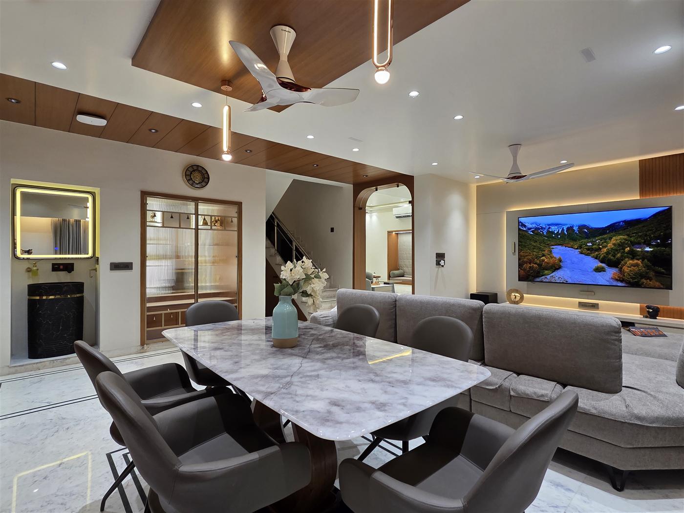5BHK Ultra Luxurious Bunglow