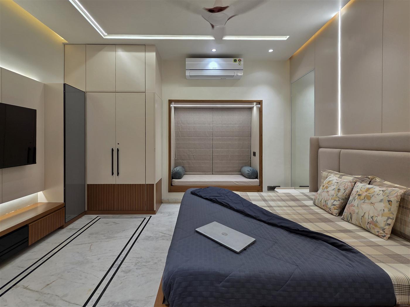 5BHK Ultra Luxurious Bunglow
